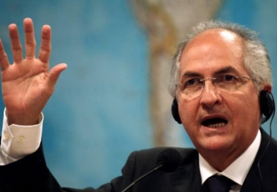 Ο πρώην δήμαρχος του Καράκας και ηγετικό στέλεχος της αντιπολίτευσης Αντόνιο Λεντέζμα